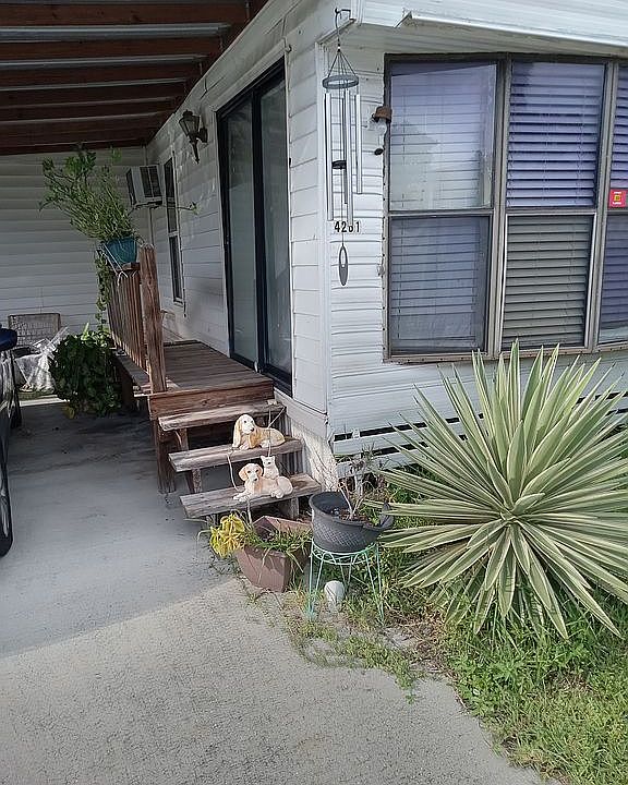 carport/trailer