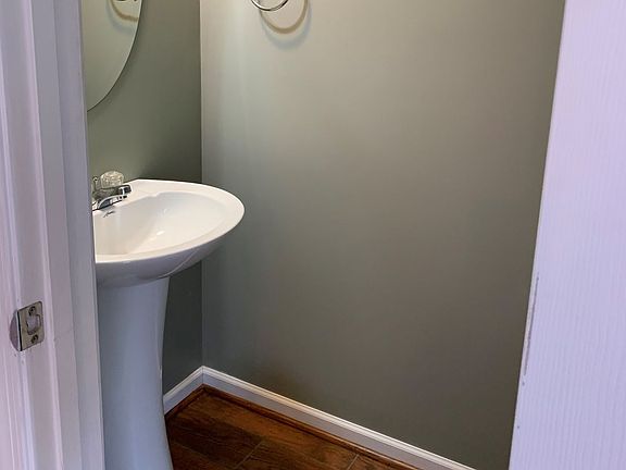 2nd image of 61 Old Tavern Cir