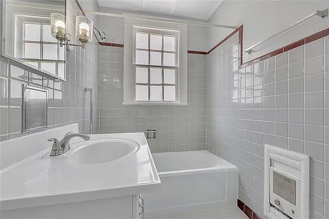 2512 S Carrollton Ave — Photo 6