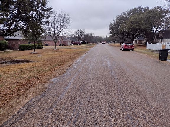 4th image of 14305 Chisolm Dr