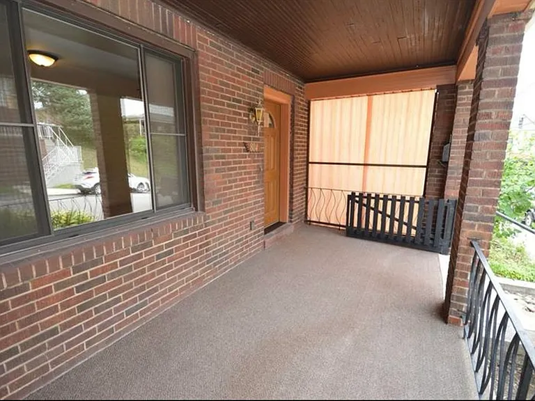 804 Lilac St — Photo 2