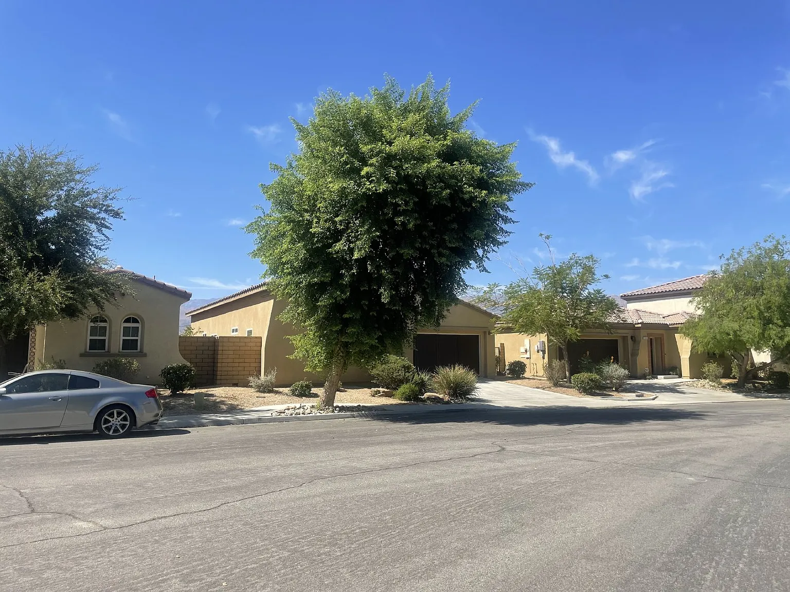 3 bed, 2.5 bath, 1477 sqft, $2,700 — Photo 3