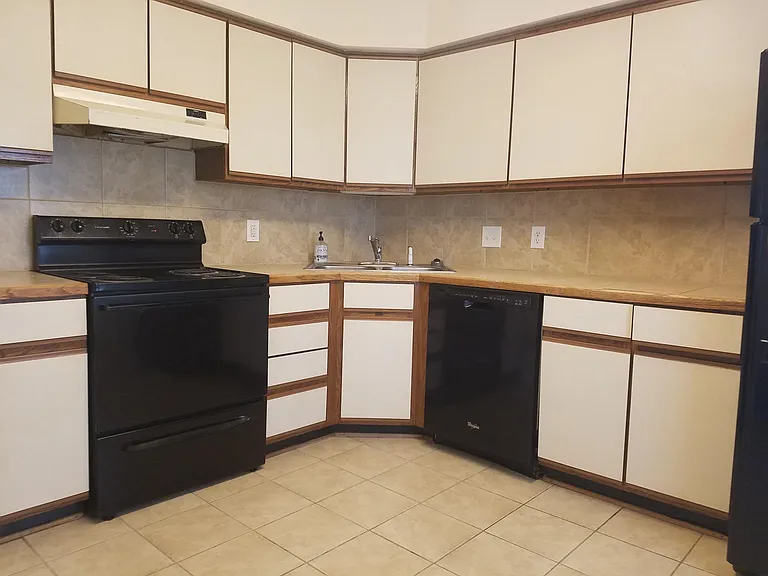 516 Thorncliff Dr #101 — Photo 14