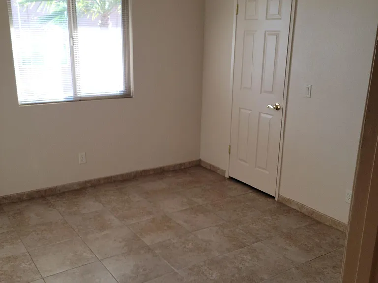 3949 Lunar Dr — Photo 13