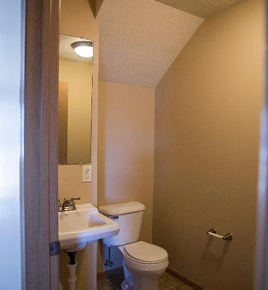Williamsburg Townhomes — Photo 9