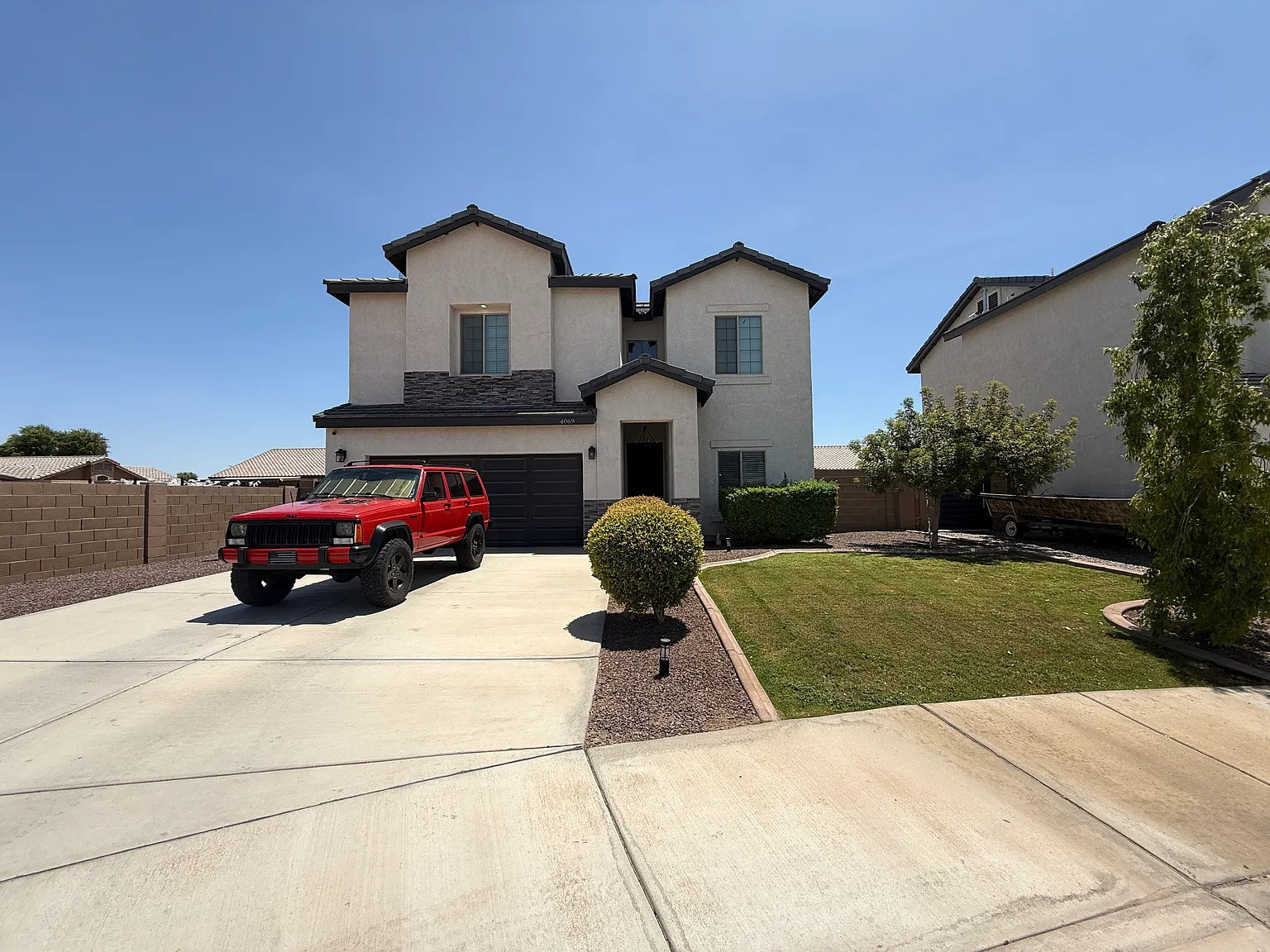 4 bed, 2015 sqft, $2,500 — Photo 2