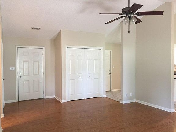 4th image of 2044 Eastland Ct