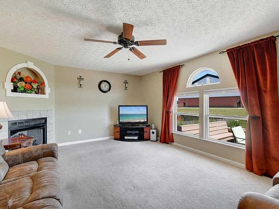 5th image of 149 Parkdale Dr