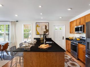 110 Paine Ct, Chestnut Hill, MA 02467