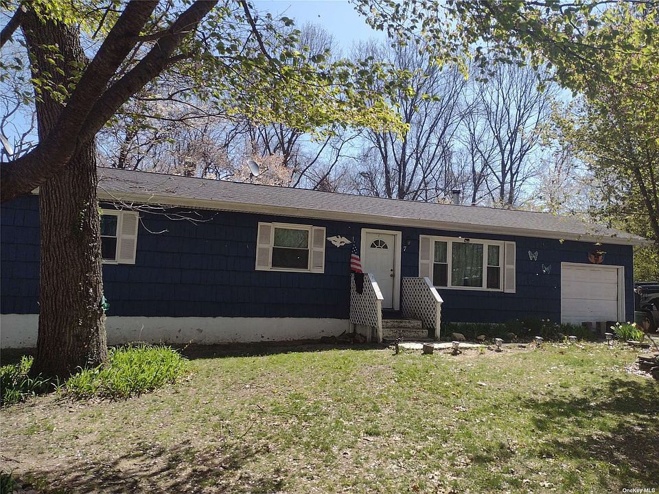 1st image of 7 Judith Dr