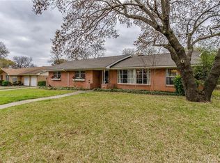 7001 Pinon St, Fort Worth, TX 76116