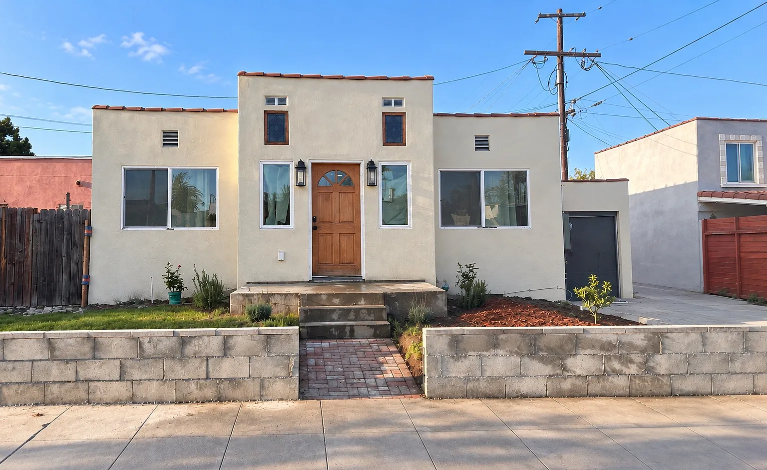 2 bed, 639 sqft, $2,995 — Photo 1