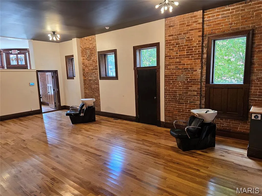 Studio, $2,145 — Photo 1