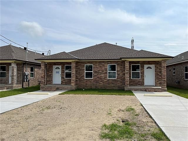 1st image of 5117 Oak Dr