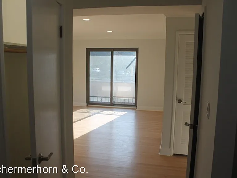 419 Ridge Ave — Photo 9