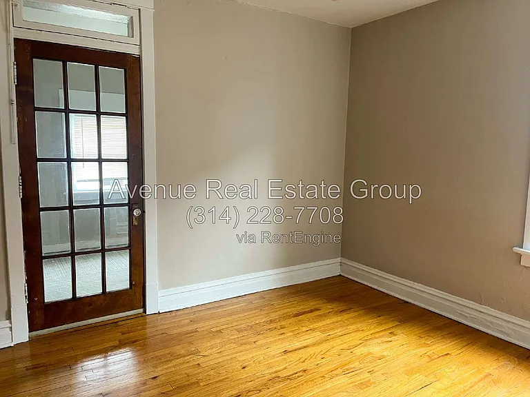 5067 Chippewa St #2F — Photo 8