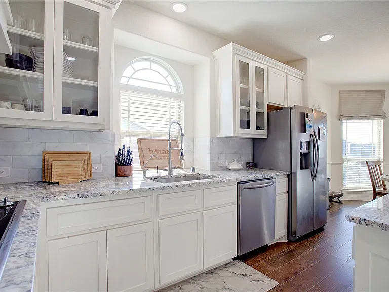 214 Heatherstone Dr — Photo 12