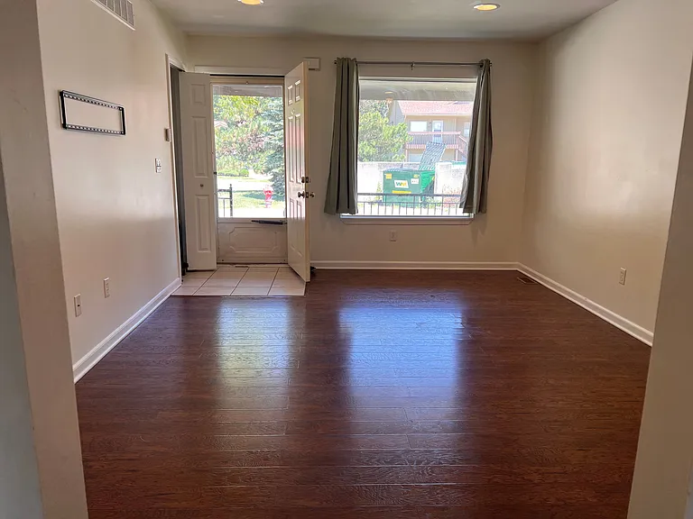 25769 Village Ln #MAIN — Photo 4