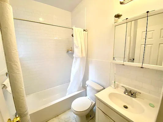 Rented by Douglas Elliman | media 22