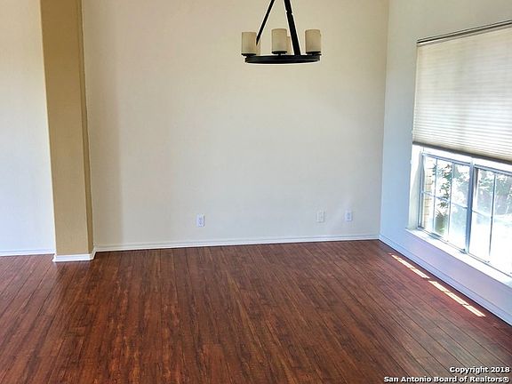 4th image of 611 Mesa Blf