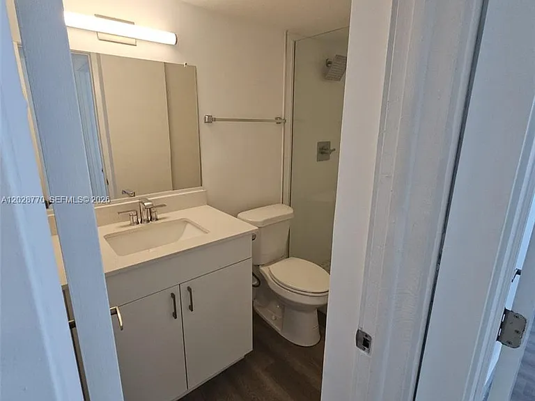 8101 Crespi Blvd #304 — Photo 14