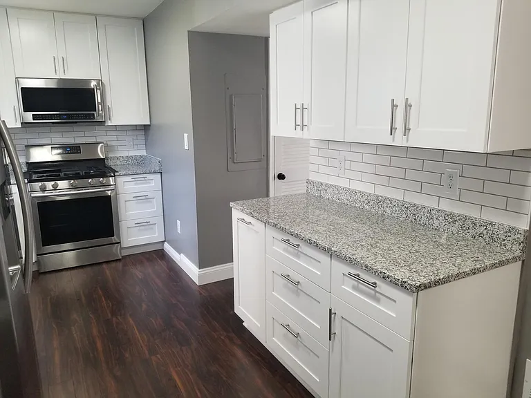 1112 Forest Hills Ave #B — Photo 17