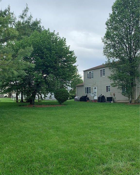 2nd image of 4801 Old Hickory Pl