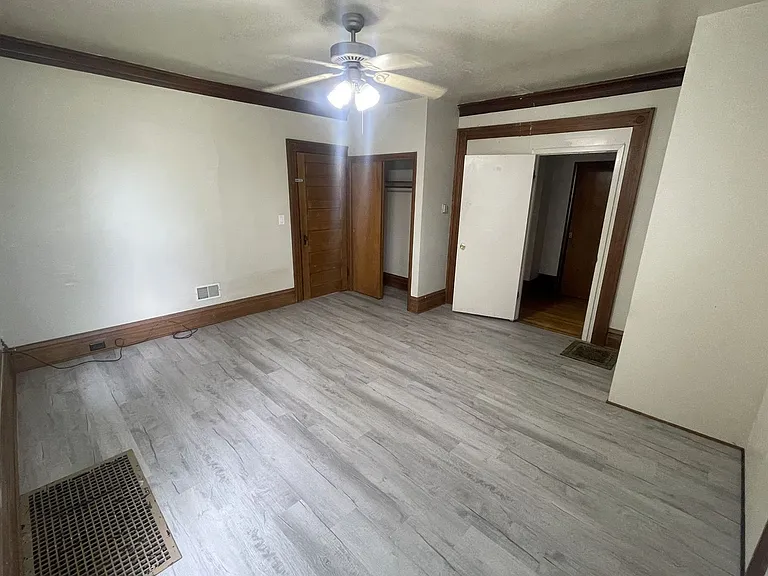 637 Franklin St — Photo 20
