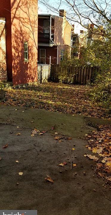 2nd image of 350 Cherry St