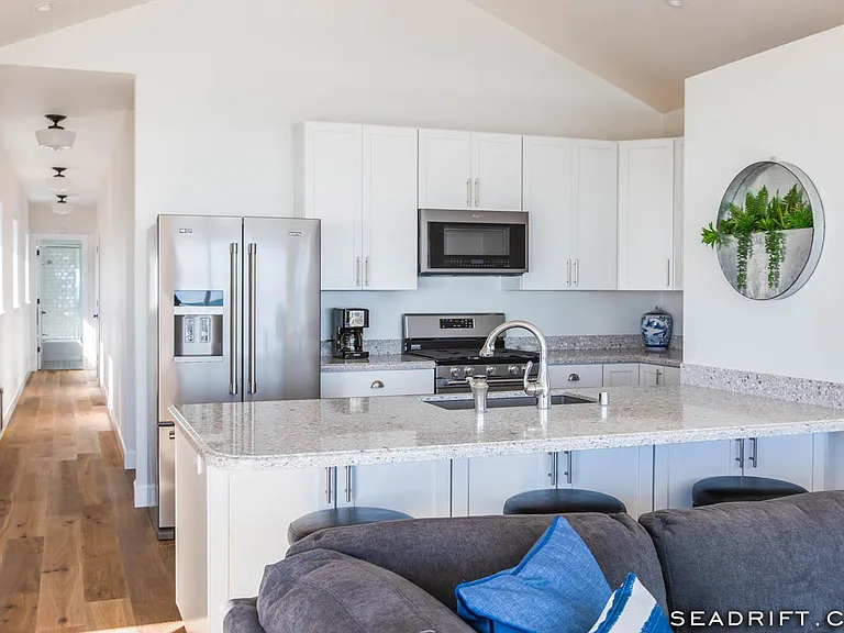 254 Seadrift Rd — Photo 25