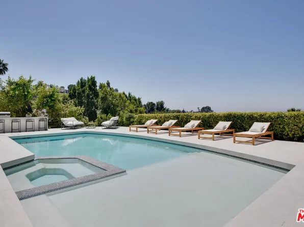 8908 Alto Cedro Dr, Beverly Hills, CA 90210