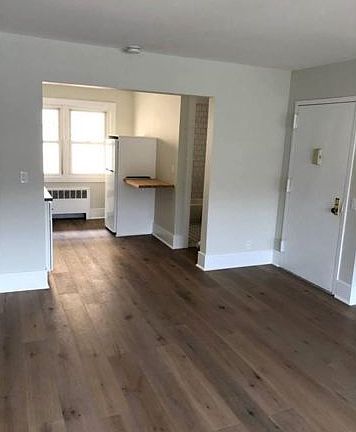 3rd image of 215 W Broadway APT G4