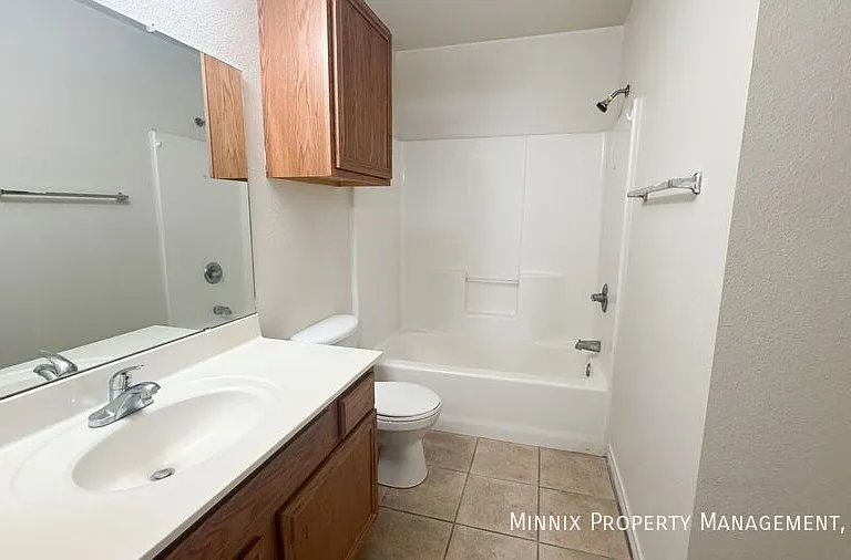 5415 Marshall St #B — Photo 14