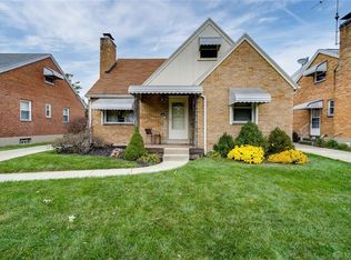 921 Gainsborough Rd, Dayton, OH 45419