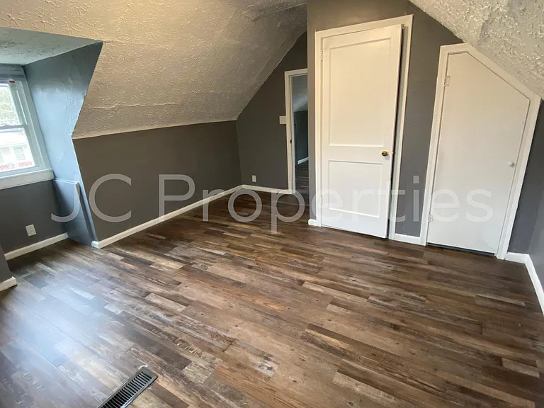 4406 Waymire Ave — Photo 9