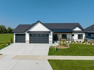 846 Capitol Dr, Dane, WI
