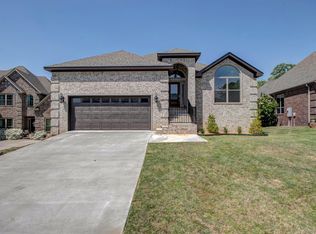 121 Majestic Cir, Maumelle, AR 72113