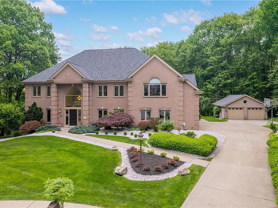 1st image of 240 Edelweiss Dr