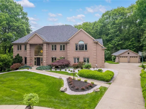240 Edelweiss Dr, Wexford, PA 15090