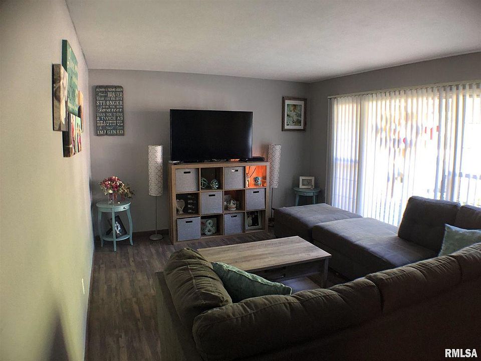 2nd image of 40 Emporia Ave