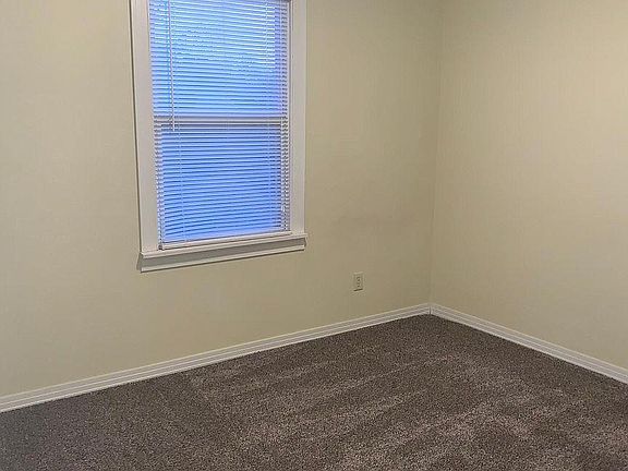 5th image of 100 20th St Unit E