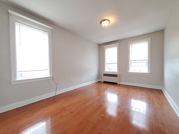 3rd image of 96 Highland Ave #34E