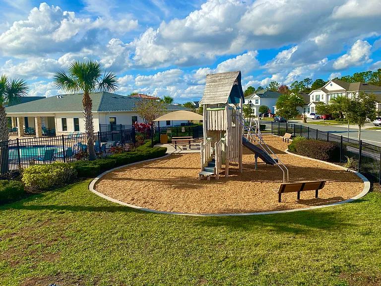 4624 Fairy Tale Cir — Photo 17