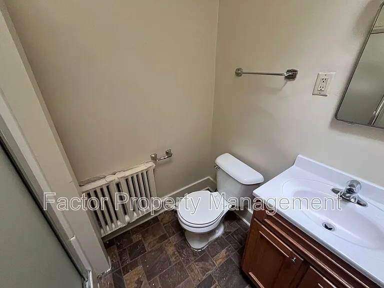201 1/2 S Minnesota Ave #4 — Photo 19