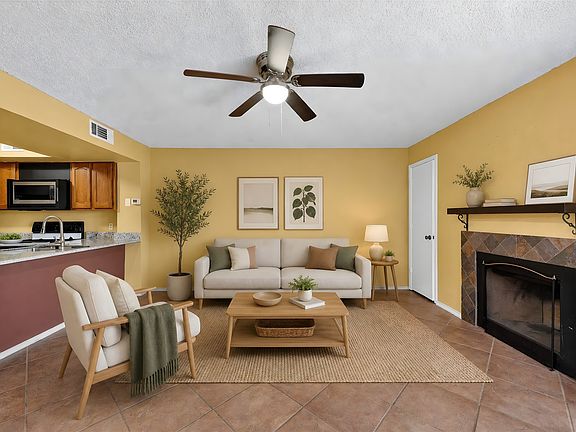 3rd image of 3109 Sondra Dr APT 107