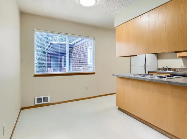 2 bed, 1.0 bath, 800 sqft, $1,322