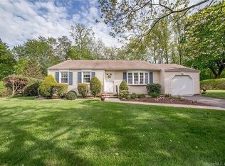 21 Jeffrey Dr, Farmington, CT 06032