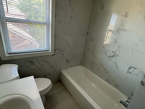 3rd image of 3682 Bedford St #2