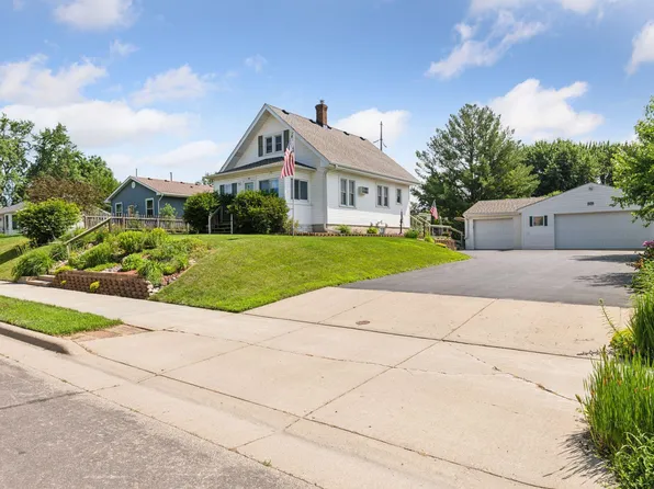 609 1st Ave SE, New Prague, MN 56071