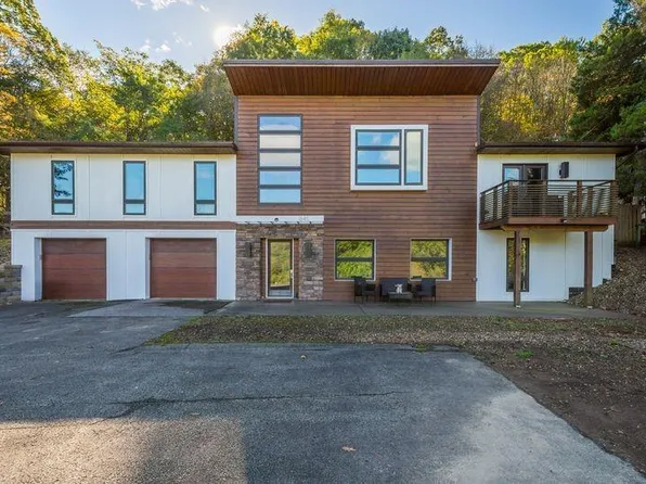 1645 Pegher Ln, Sewickley, PA 15143